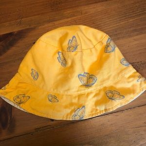 Reversible bucket hat